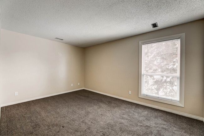 Building Photo - Westwinds Of Summerlea