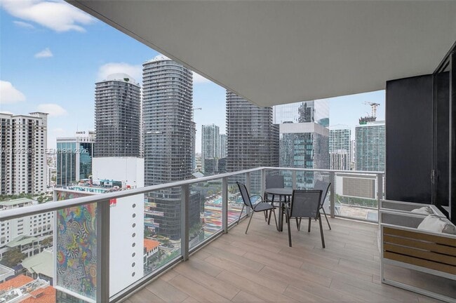 Building Photo - 1010 Brickell Ave