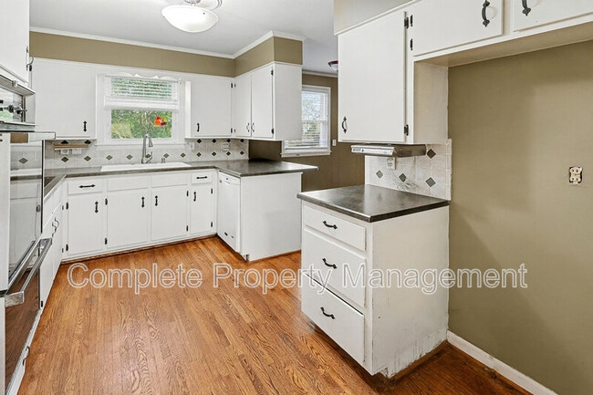 Photo - 3801 Cromwell Dr