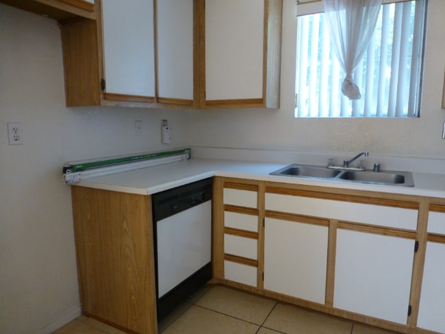 Photo - 2800 Keller Dr Unit 180