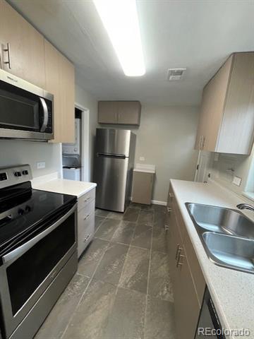 Photo - 3451 Cook St