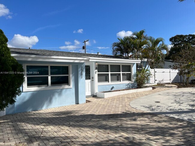 Photo - 2281 SW 15th St