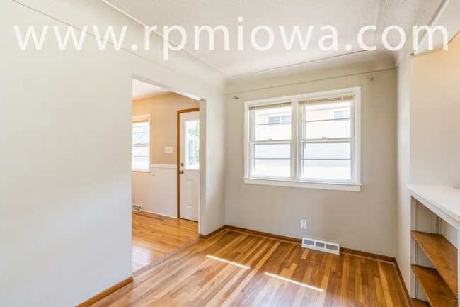 Photo - WELCOME HOME!! 3 Bedroom, 1 Bath Home in Des Moines