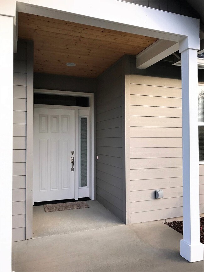 Photo - Newer Poulsbo Rambler- 3 bedroom 2 bath