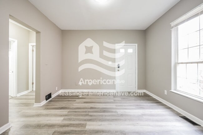 Photo - 924 E Dayton St