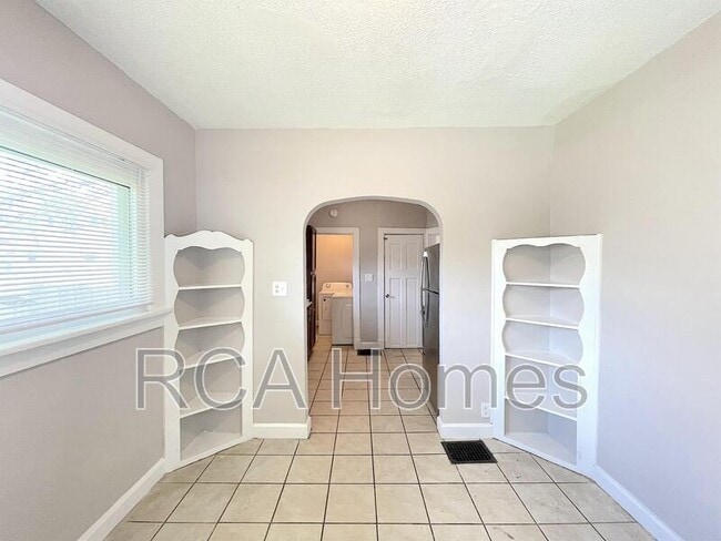 Photo - 433 N Bradley Ave