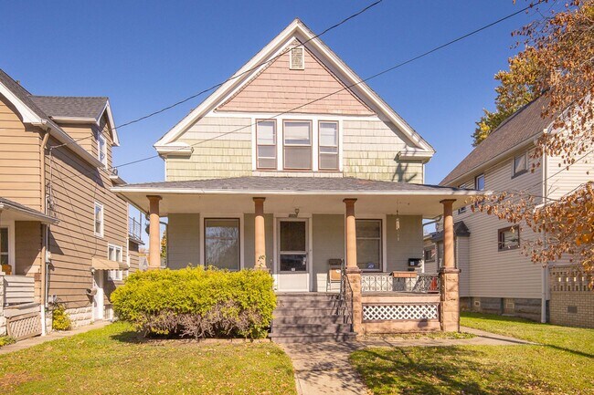 Building Photo - 4120 Trowbridge Ave Unit 4120 Trowbridge Ave Up