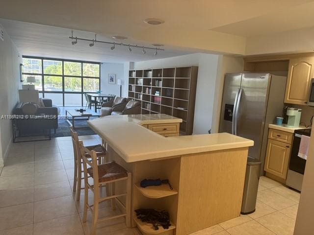 Building Photo - 6423 Collins Ave Unit 209 Rental