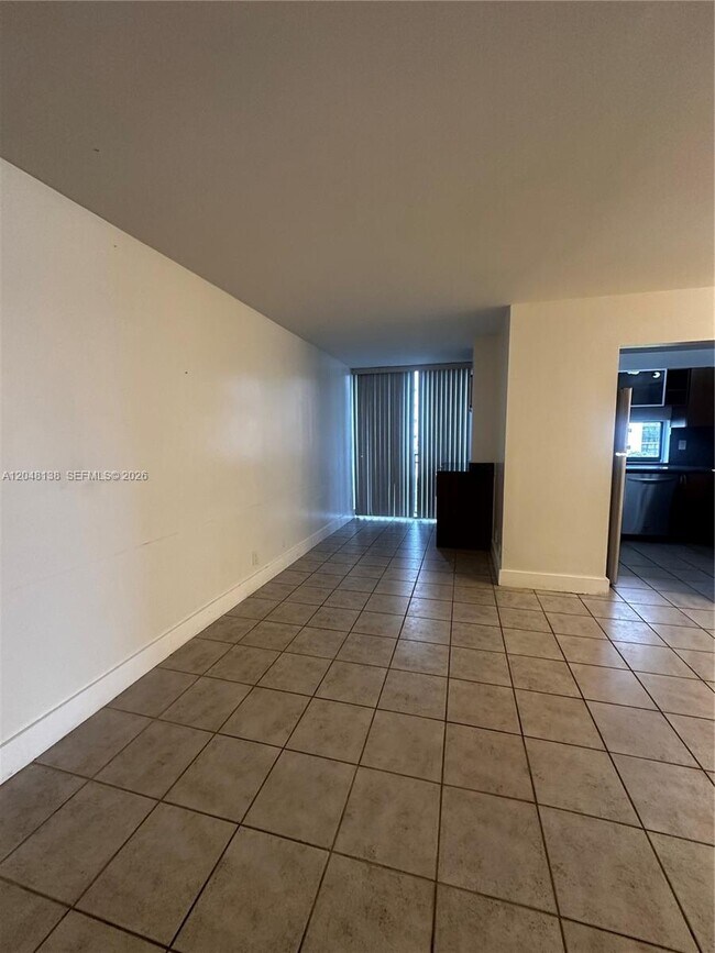 Photo - 16919 N Bay Rd Unidad 710