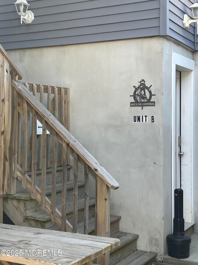Photo - 241 Hiering Ave