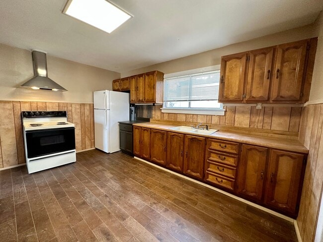 Photo - 3 Bed / 2 Bath Custom Pioche House