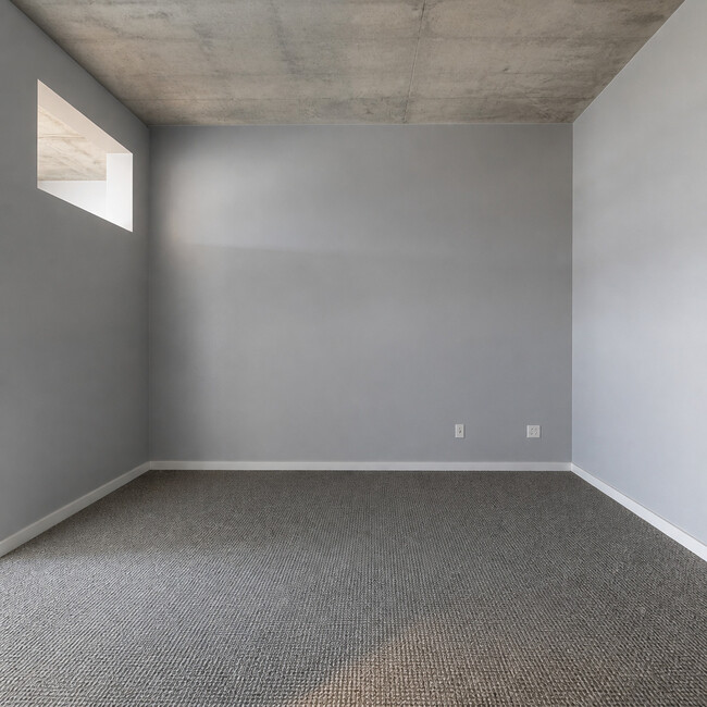 Photo - 1122 W Catalpa Ave Unit 414