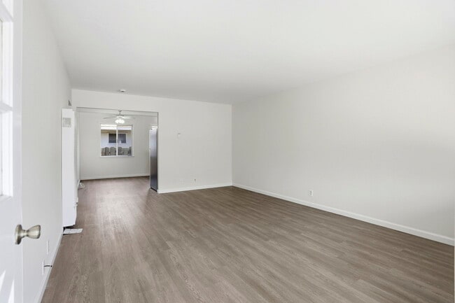 Photo - 2105 Royal Dr