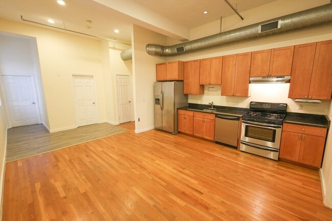 Photo - 960 Broadway Unit 9