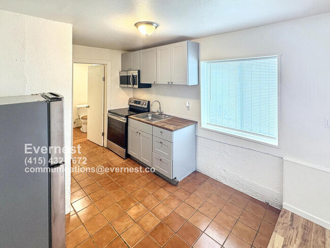 Studio Apartment Near Downtown – Convenien... - Studio Apartment Near Downtown – Convenien...