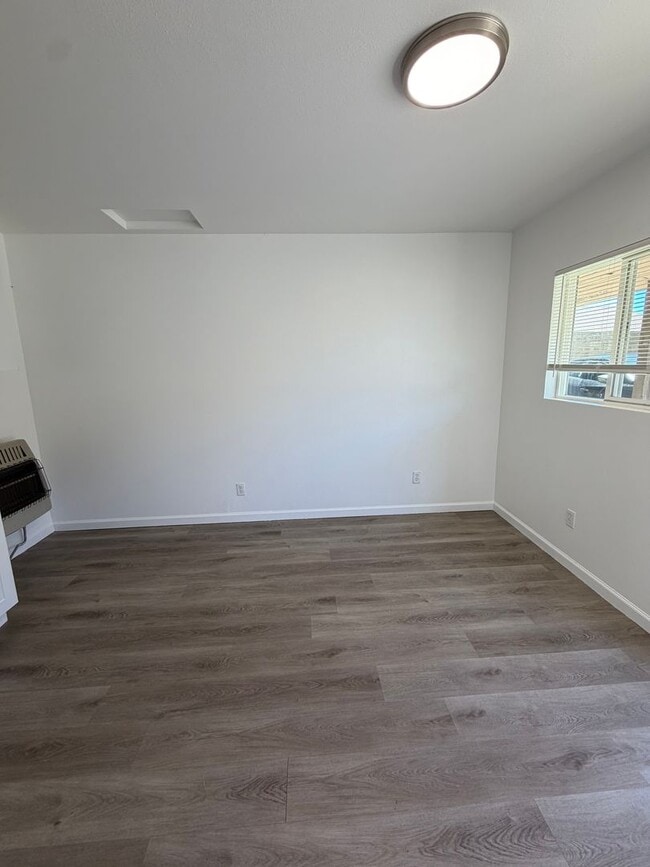 Photo - 2.2 Miles to Oregon Tech and Sky Lakes Medical Center! Newly renovated 1bdrm