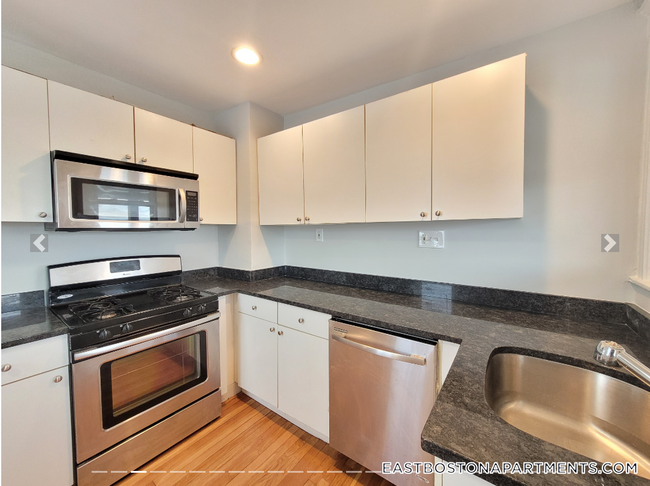 Building Photo - 116 Gladstone St Rental