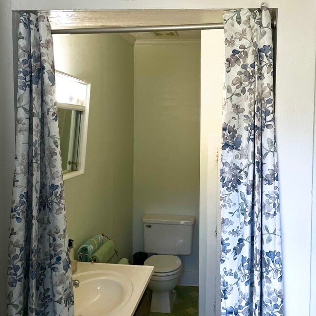 Photo - 1209 Johns Rd