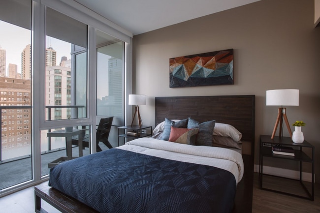 Photo - 102 W Hill St