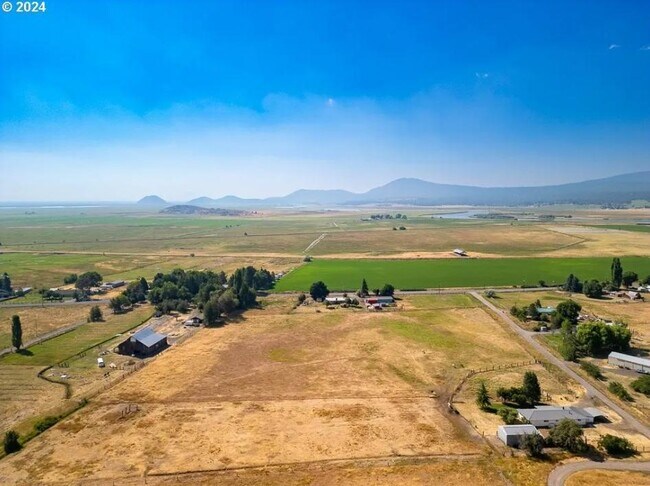 12817 Highway 66