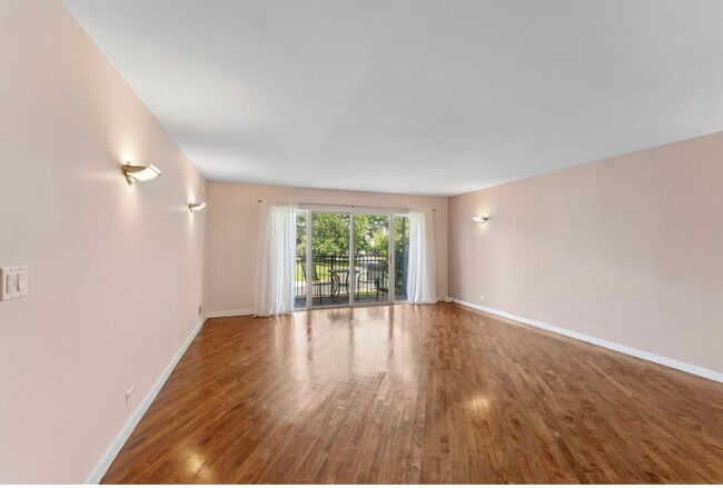 Photo - 5400 Carriageway Dr