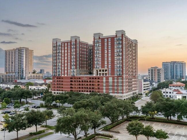 Building Photo - Modera Waugh