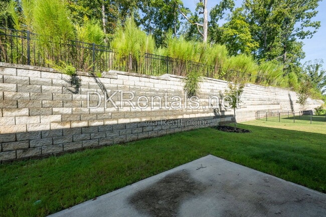 327 Vly Oak Dr