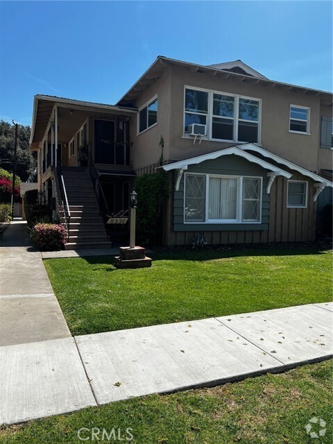Building Photo - 8326 Sargent Ave Unit D Rental