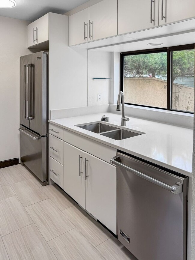 Photo - 2728 Northbrook Pl