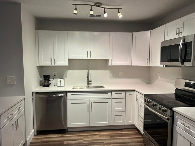 Photo - 5132 Beach Dr