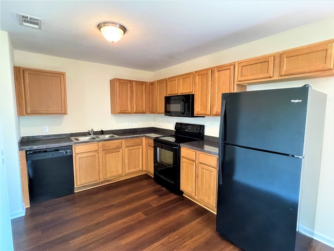 Photo - 37 Miller Park Cir