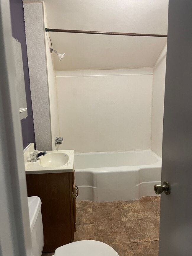 Photo - 1 Bedroom 1 bathroom Apt