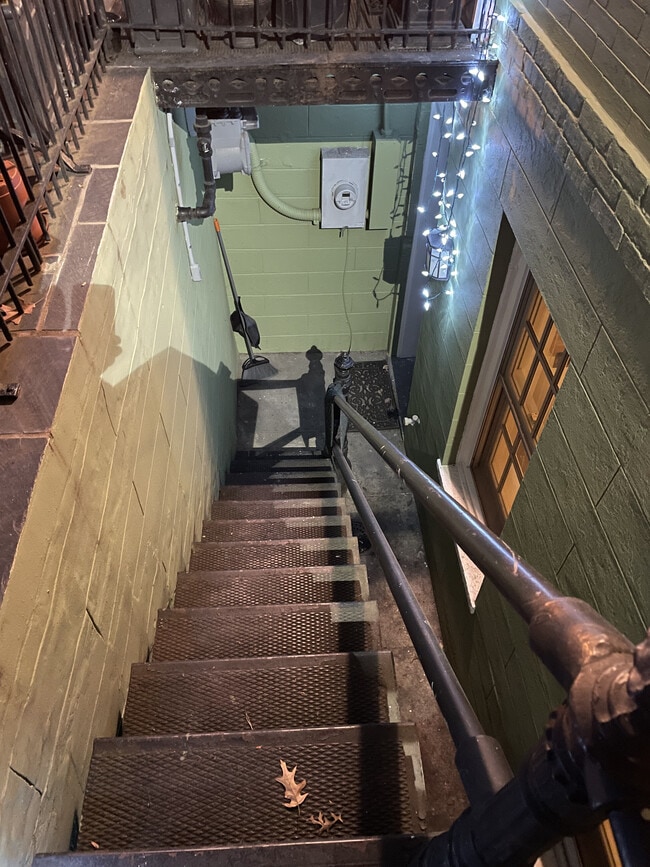 Photo - 323 C St SE Unit Basement Studio