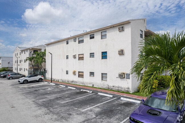 Photo - Guernica Condominium