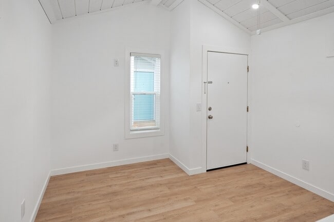 Photo - 720 Pritchett Ln