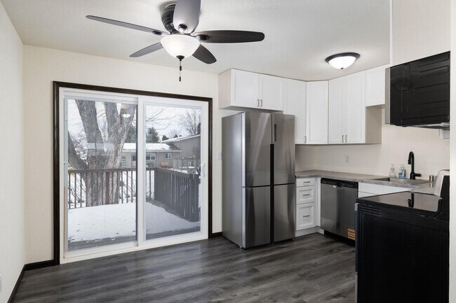 Photo - 419 Campfire Dr