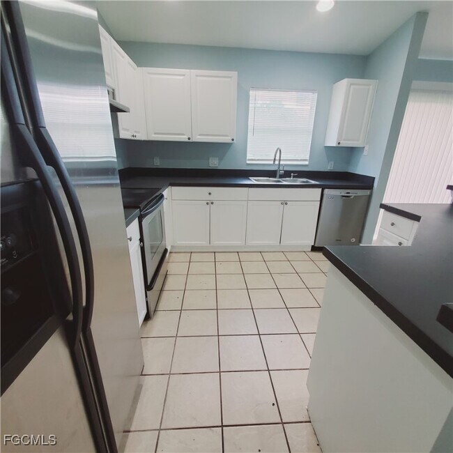 Photo - 779 Bedford Dr