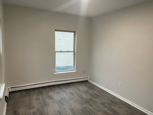 Bedroom - 27 School St Unidad #1