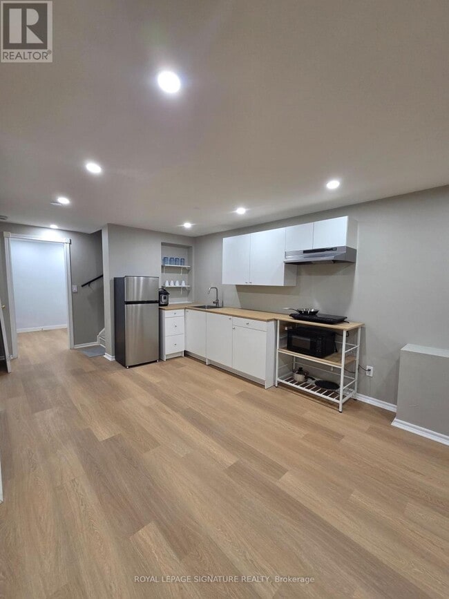 Photo - 971 Ledbury Crescent