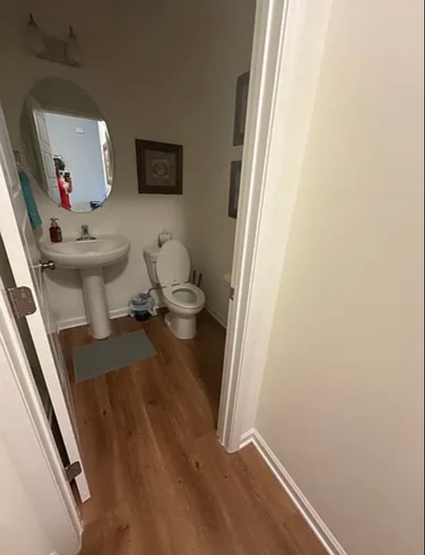 Photo - 423 Bassett Ln