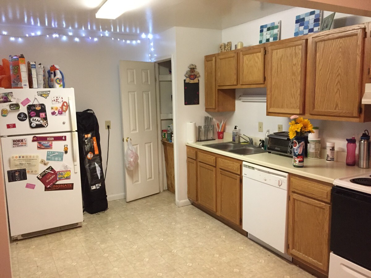 Photo - 400 Green St