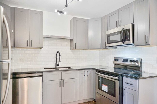 Building Photo - 219 Marshall St Unit 106