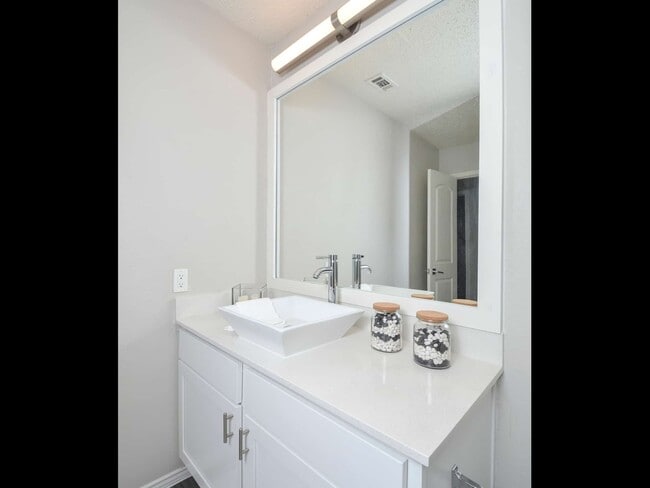 Updated Bathrooms - Stoney Ridge Apartments