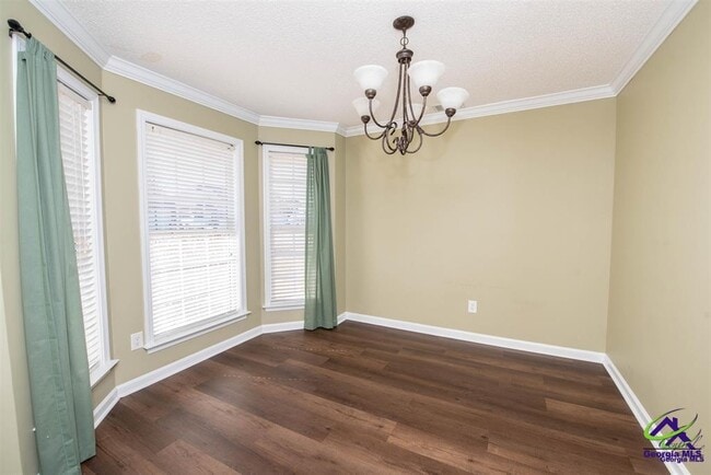 Photo - 122 Emberly Ln