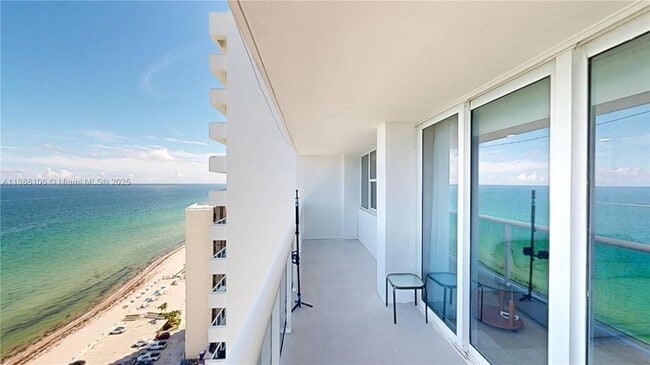 Building Photo - 3140 S Ocean Dr Unit 2106