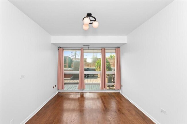 Photo - 2 bedroom in Chicago IL 60614 Unit 202