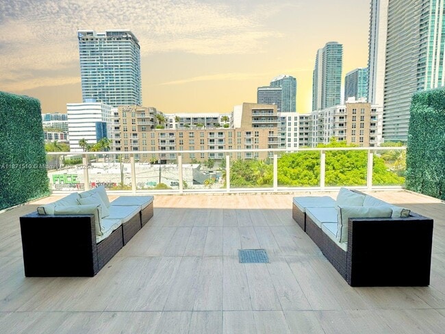 Photo - 321 NE 26th St Unit 503