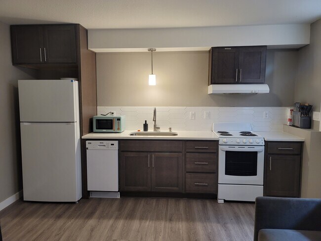 Photo - 6640 N Amherst St Unidad B