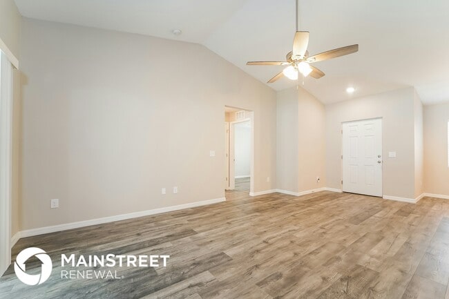 Photo - 5697 Babroff Terrace