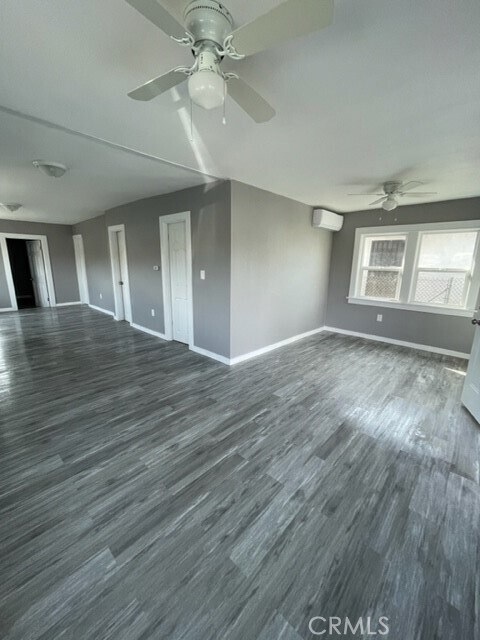 Photo - 1571 W Union St